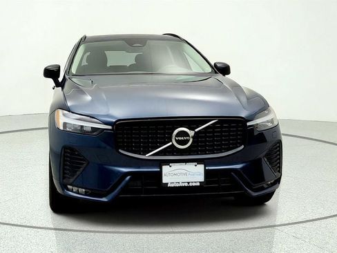 Used 2025 Volvo XC60 B5 Core w/ Climate Package AWD/4WD image 2