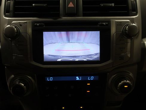 Used 2018 Toyota 4Runner Limited AWD/4WD image 3
