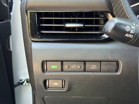 Used 2024 Nissan Sentra SV w/ All-Weather Package FWD image 16