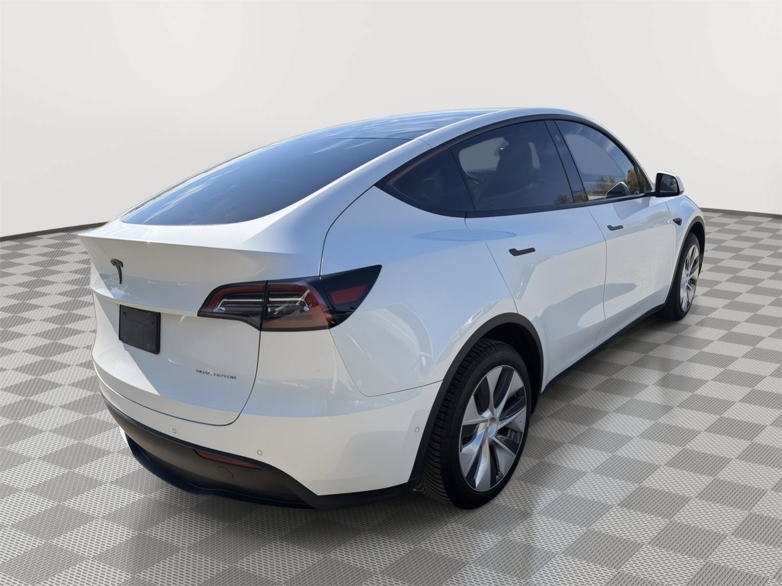 Used 2021 Tesla Model Y Long Range AWD/4WD image 7