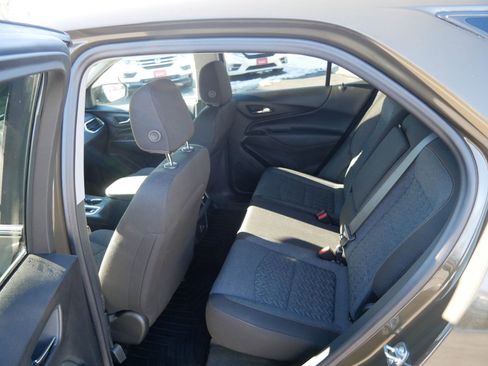 Used 2024 Chevrolet Equinox LT image 10