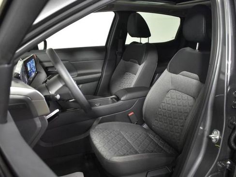 New 2026 Nissan Kicks SV w/ SV Premium Package AWD/4WD image 9