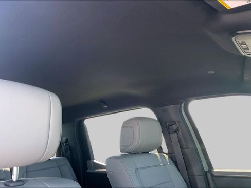 Used 2026 Toyota Tundra Limited AWD/4WD image 14