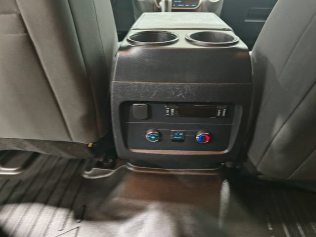 Used 2017 Ford Expedition XLT AWD/4WD image 16