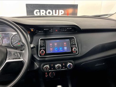 Used 2022 Nissan Kicks S image 7