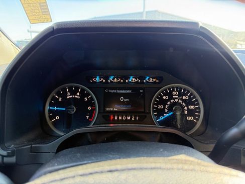 Used 2016 Ford F150 XLT w/ Equipment Group 302A Luxury image 9