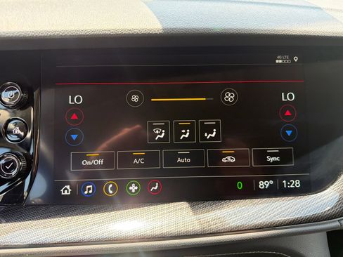 Used 2022 Buick Envision Preferred FWD image 18