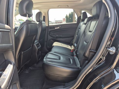 Used 2016 Ford Edge Titanium w/ Equipment Group 301A AWD/4WD image 28