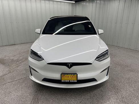 Used 2023 Tesla Model X Plaid image 2