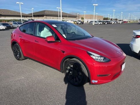 Used 2021 Tesla Model Y Long Range image 3