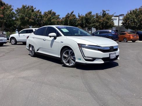 Used 2019 Honda Clarity Plug-In Hybrid image 2