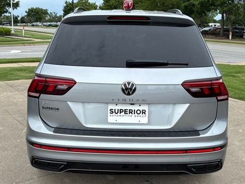 Used 2023 Volkswagen Tiguan SE R-Line FWD image 5