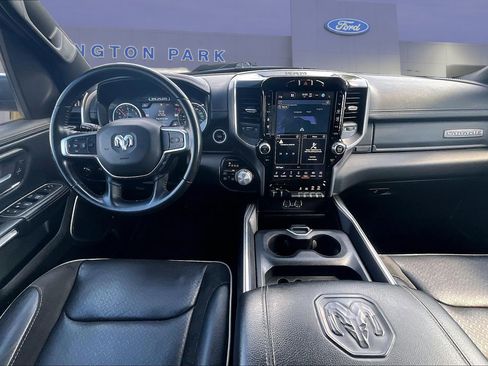 Used 2022 RAM 1500 Laramie w/ Sport Appearance Package AWD/4WD image 8