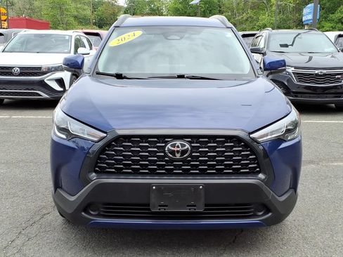 Used 2024 Toyota Corolla Cross LE AWD/4WD image 2