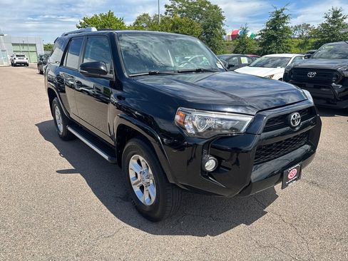 Used 2017 Toyota 4Runner SR5 Premium AWD/4WD image 11