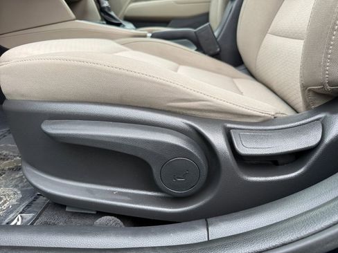 Used 2019 Hyundai Elantra Value Edition image 10