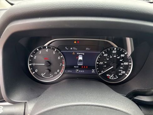 Used 2021 Nissan Titan SV w/ SV Convenience Package image 22