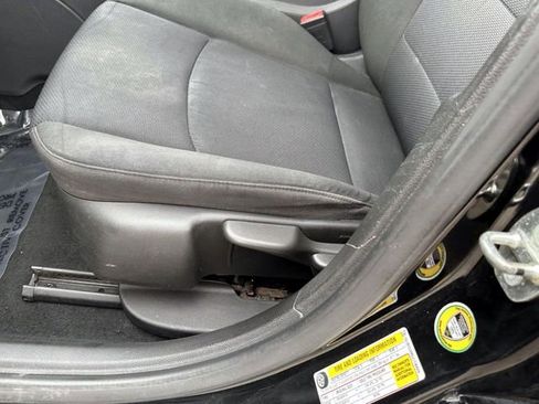 Used 2018 Chevrolet Cruze LS FWD image 15