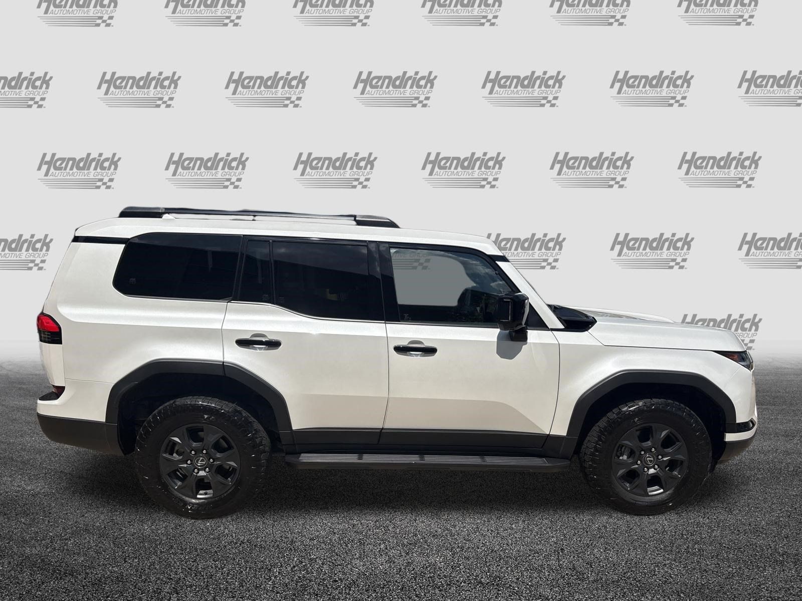 Used 2024 Lexus GX 550 AWD/4WD image 11