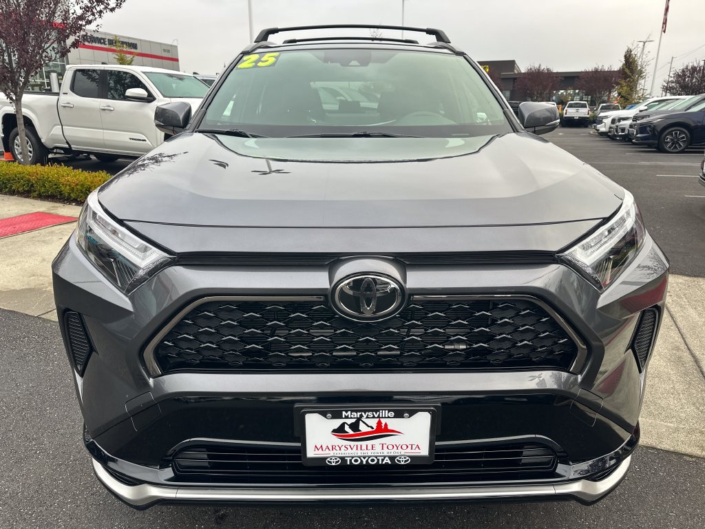 Used 2025 Toyota RAV4 SE w/ Weather & Moonroof Package AWD/4WD image 8
