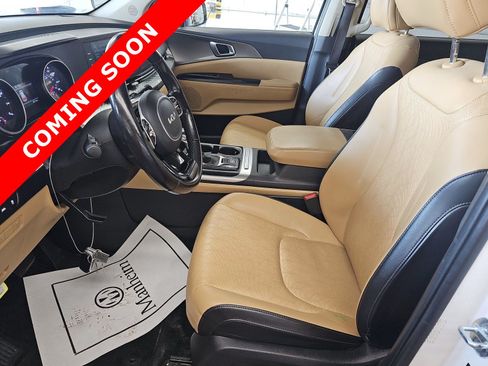 Used 2024 Kia Carnival LX FWD image 6