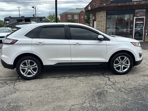 Used 2017 Ford Edge Titanium w/ Equipment Group 301A FWD image 17