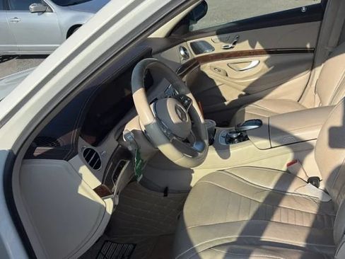 Used 2019 Mercedes-Benz S 560 Sedan image 2