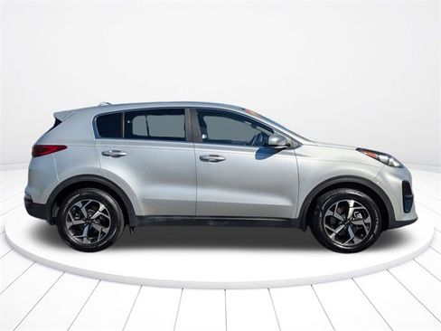 Used 2021 Kia Sportage LX image 11