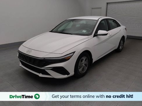 Used 2025 Hyundai Elantra SE FWD image 1