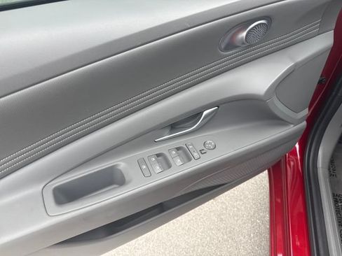Certified 2023 Hyundai Elantra SEL w/ Convenience Package FWD image 11