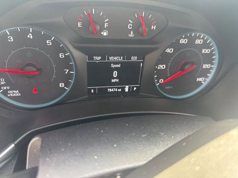 Used 2018 Chevrolet Equinox LT image 23