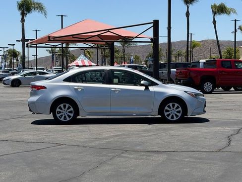 Used 2026 Toyota Corolla LE w/ Carpet Mat Package (TMS) FWD image 4