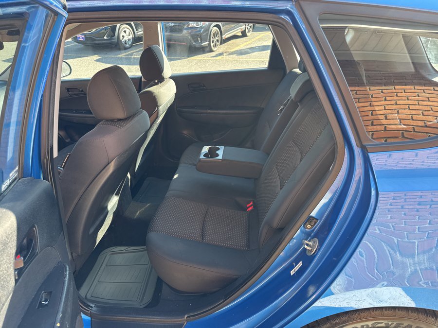 Used 2012 Hyundai Elantra GLS FWD image 19