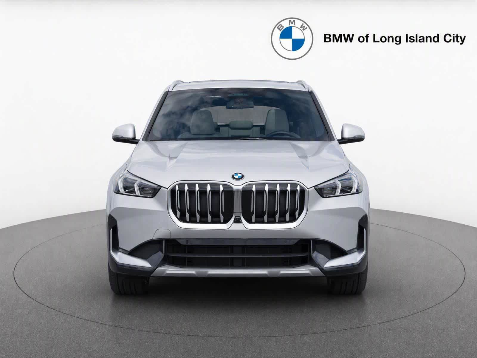 New 2026 BMW X1 xDrive28i w/ Technology Package AWD/4WD image 2
