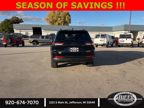 New 2025 Jeep Grand Cherokee Limited w/ Luxury Tech Group II image 14