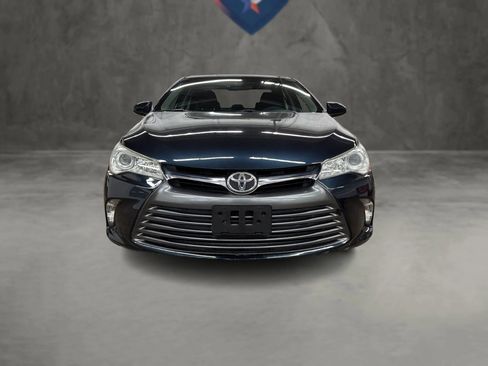 Used 2017 Toyota Camry LE image 12