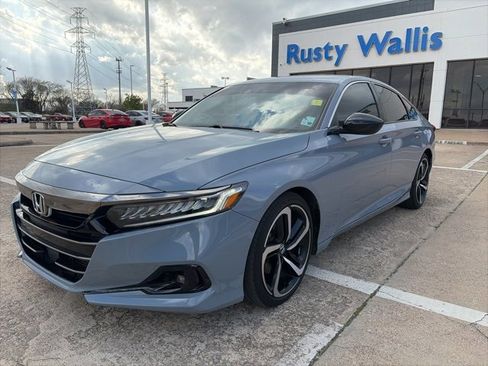 Used 2022 Honda Accord Sport image 2