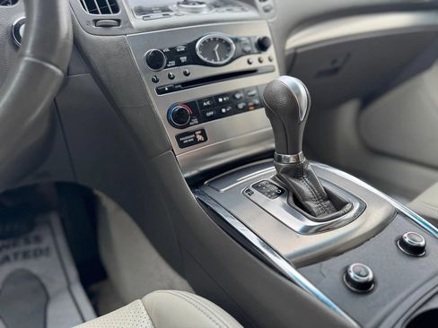 Used 2011 INFINITI G25 Journey w/ Moonroof Pkg image 36