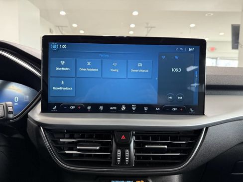 Used 2025 Ford Escape Platinum w/ Premium Technology Package image 16