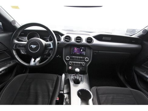 Used 2016 Ford Mustang GT RWD image 9