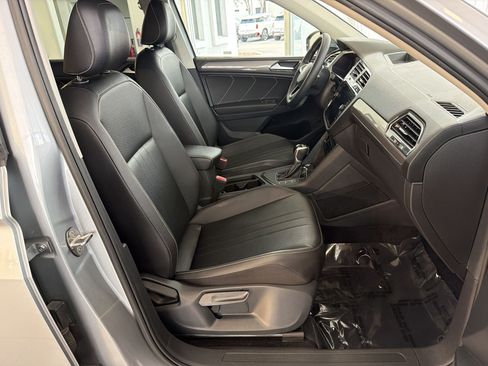 Used 2022 Volkswagen Tiguan SE FWD image 29