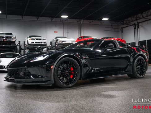 Used 2017 Chevrolet Corvette Z06 RWD image 1