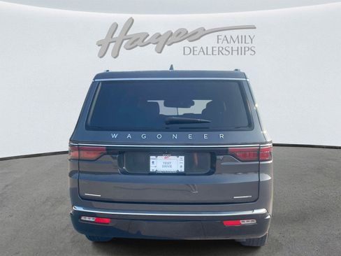 Used 2022 Jeep Wagoneer Series II w/ Flexible Seating Group AWD/4WD image 4