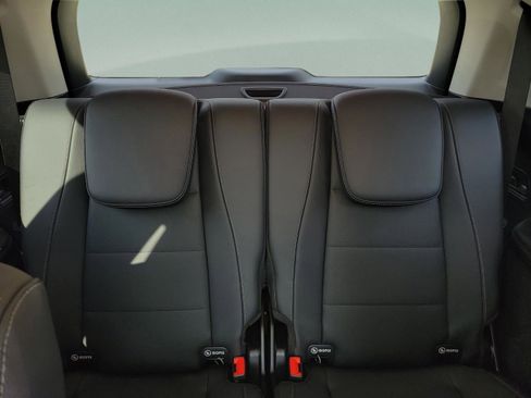 Certified 2026 Mercedes-Benz GLS 450 4MATIC image 15