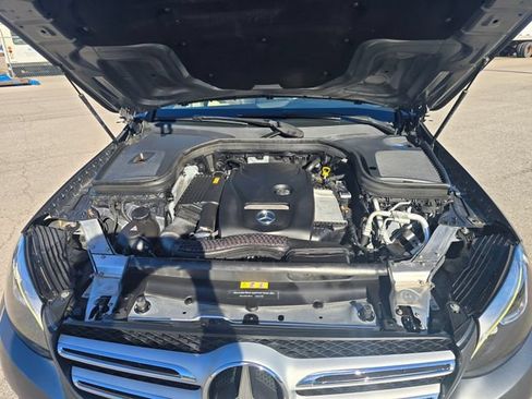 Used 2018 Mercedes-Benz GLC 300 4MATIC image 30