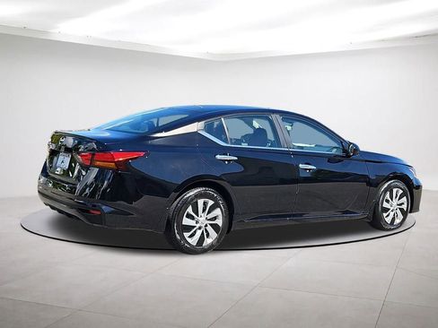 Used 2023 Nissan Altima 2.5 S image 7