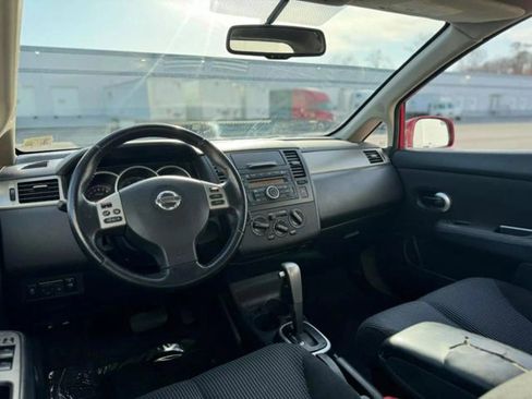 Used 2012 Nissan Versa Hatchback FWD image 27