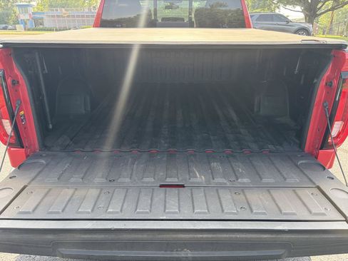 Used 2019 GMC Sierra 1500 SLT w/ SLT Premium Plus Package AWD/4WD image 10