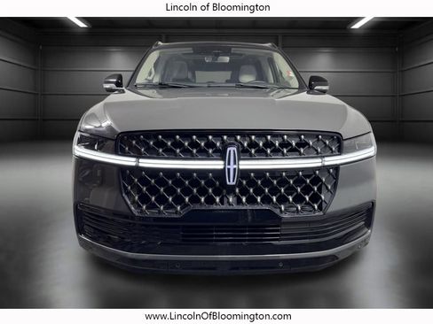 Certified 2025 Lincoln Navigator L Black Label w/ Black Label Special Edition AWD/4WD image 10