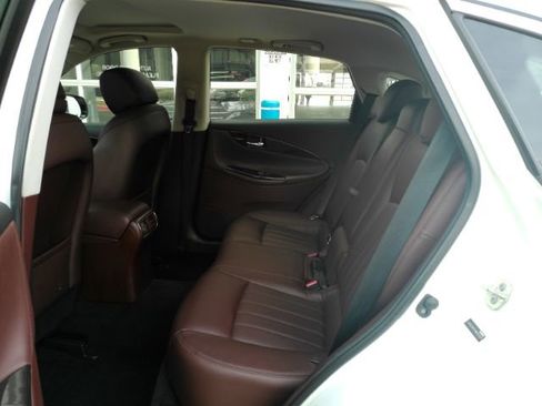 Used 2017 INFINITI QX50 2WD w/ Technology Package image 19